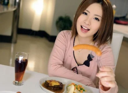 Ông xã sau khi ăn tối thì nện em
